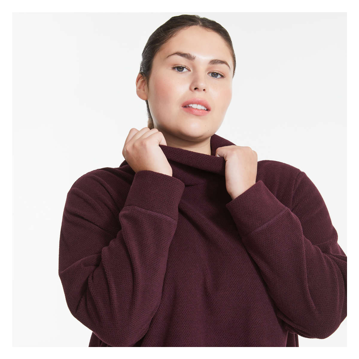 Women+ Fleece Pullover in Burgundy from 