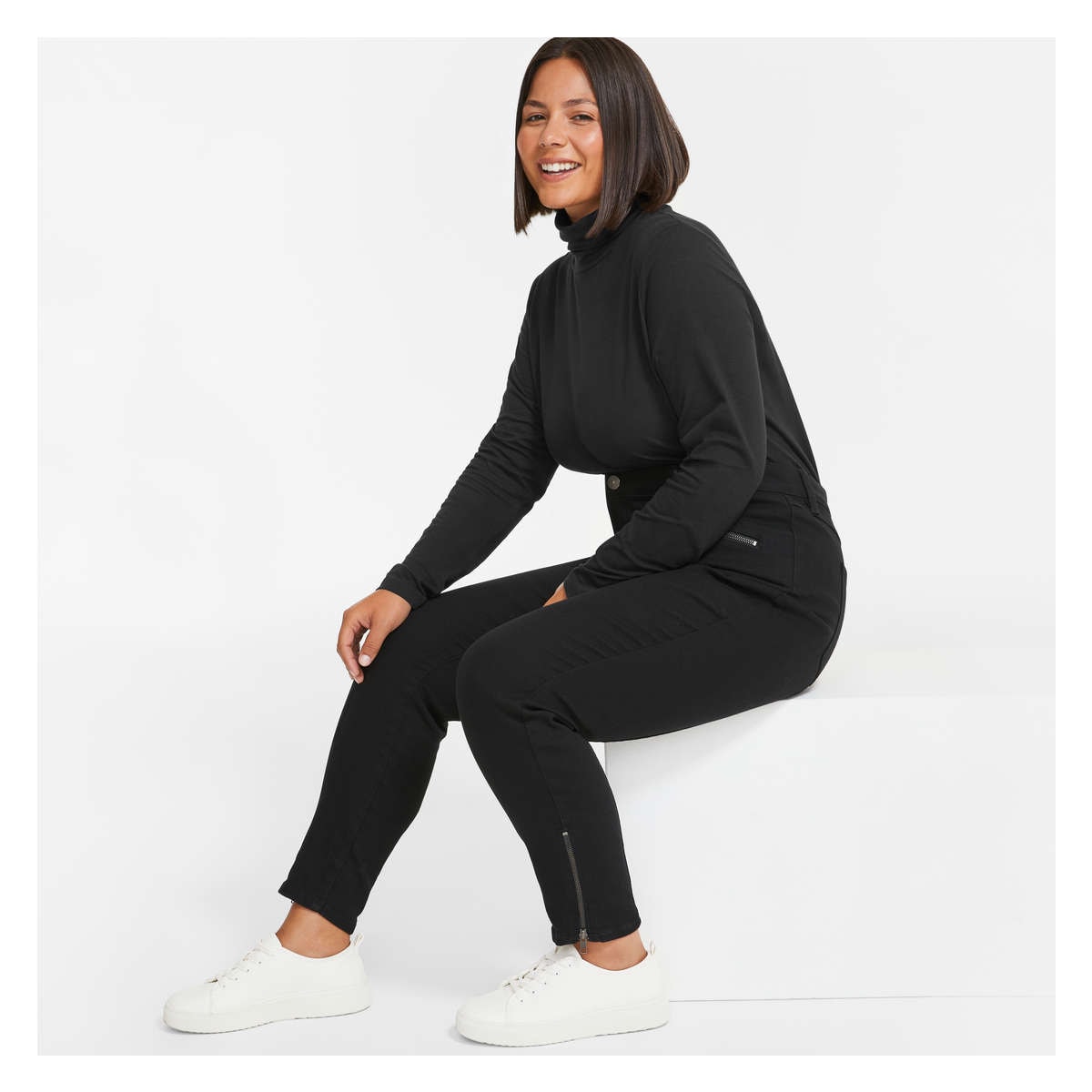 Women+ Turtleneck in JF Black from Joe 