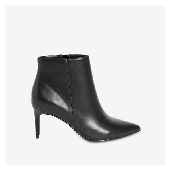 Pointed Toe Boots - Black