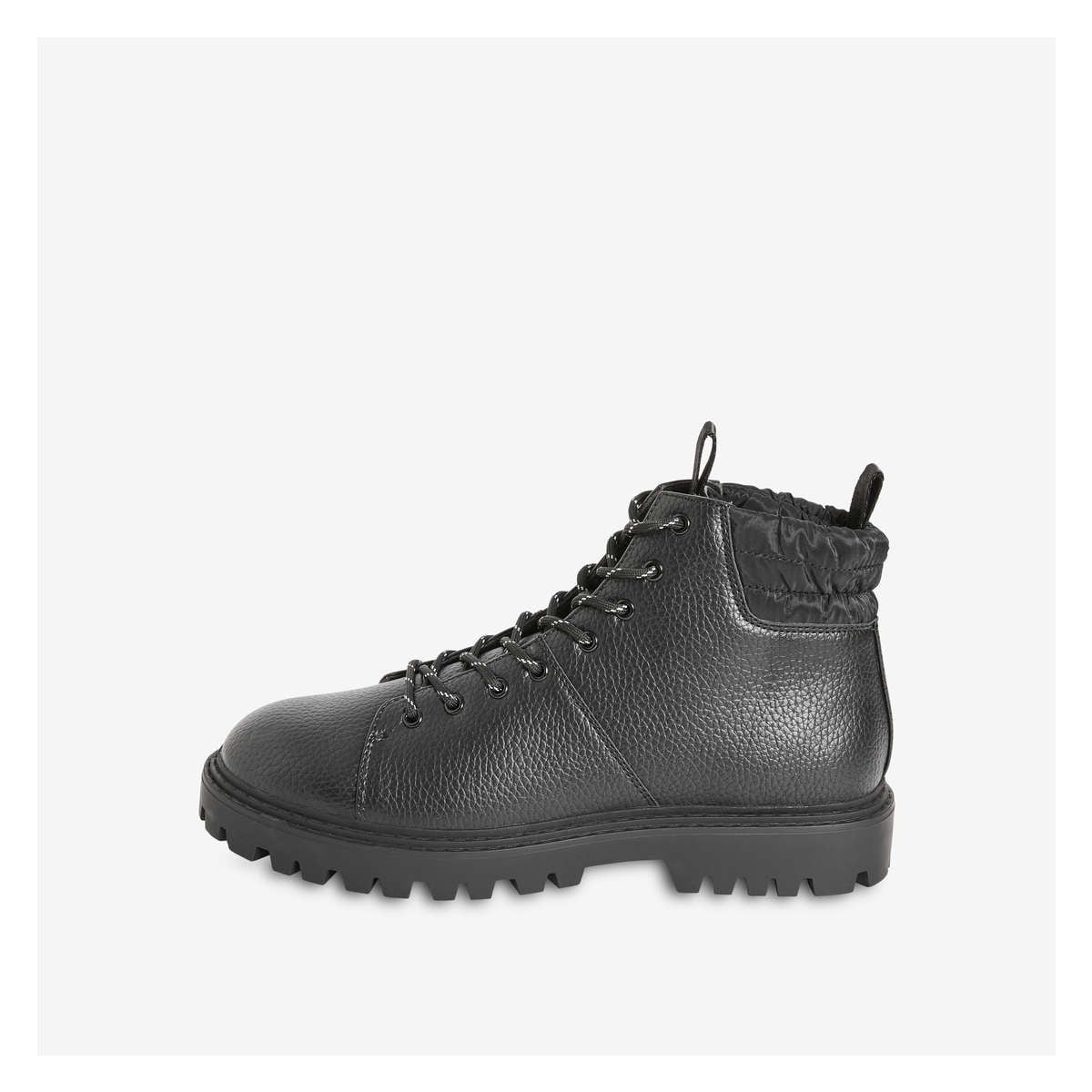 Flat deals hiker boots