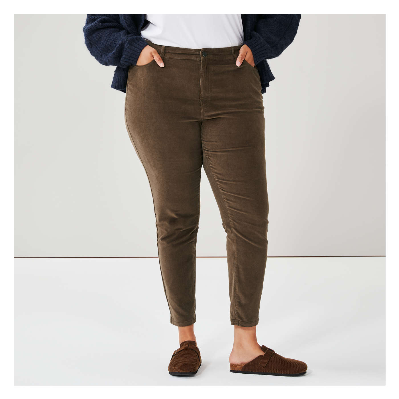 Women High Rise Corduroy Pant Brown Size 20 from Joe Fresh