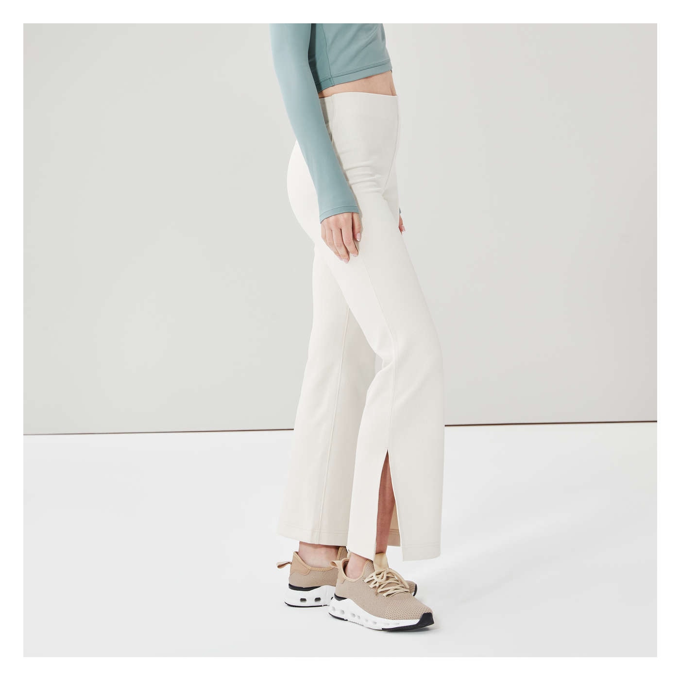 Pantalon sport a taille haute dans Beige Joe Fresh