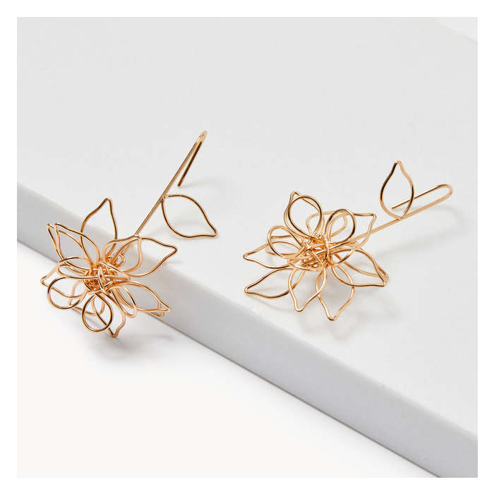 Women's Wire Flower Drop Earrings - Gold