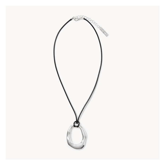 Women's Oval Pendant Necklace