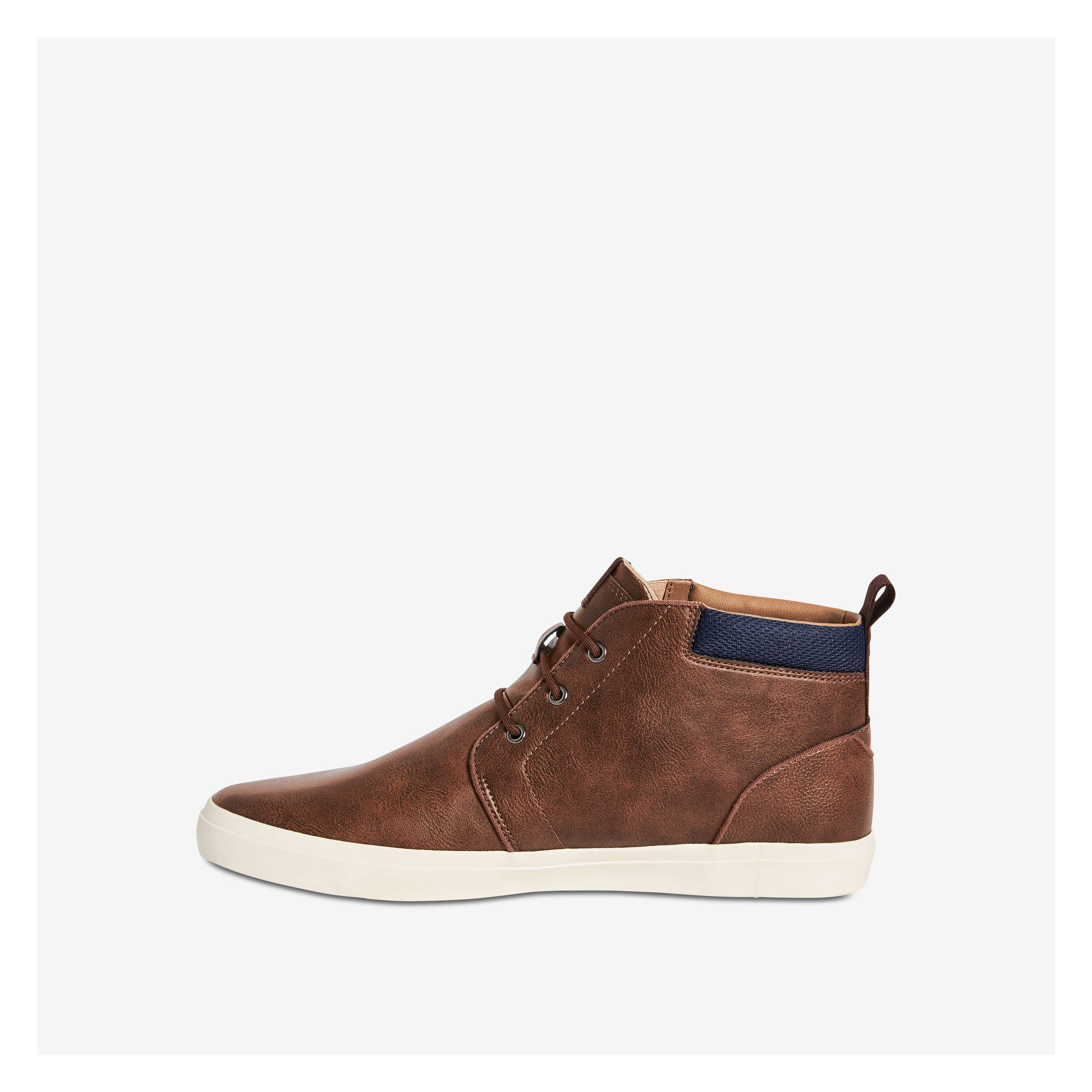 mens chukka sneaker