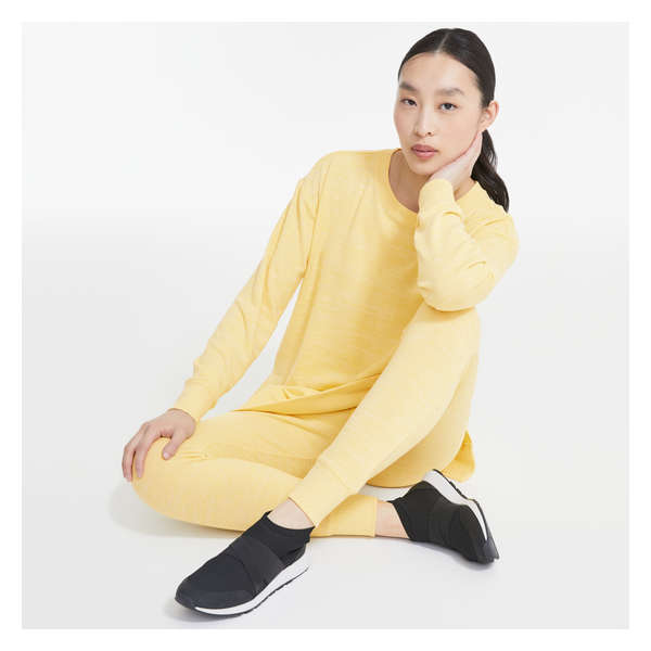 Active Pullover - Pale Yellow