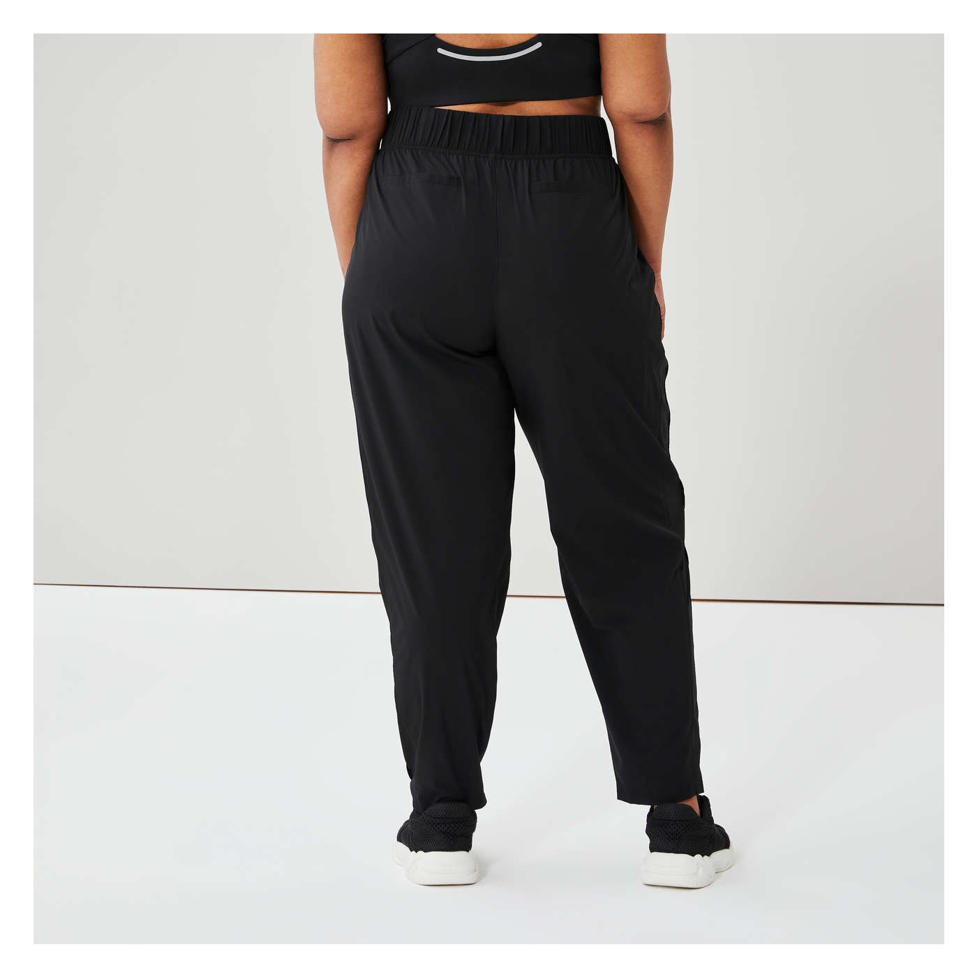 Active Golf Pant in Black from Joe Fresh