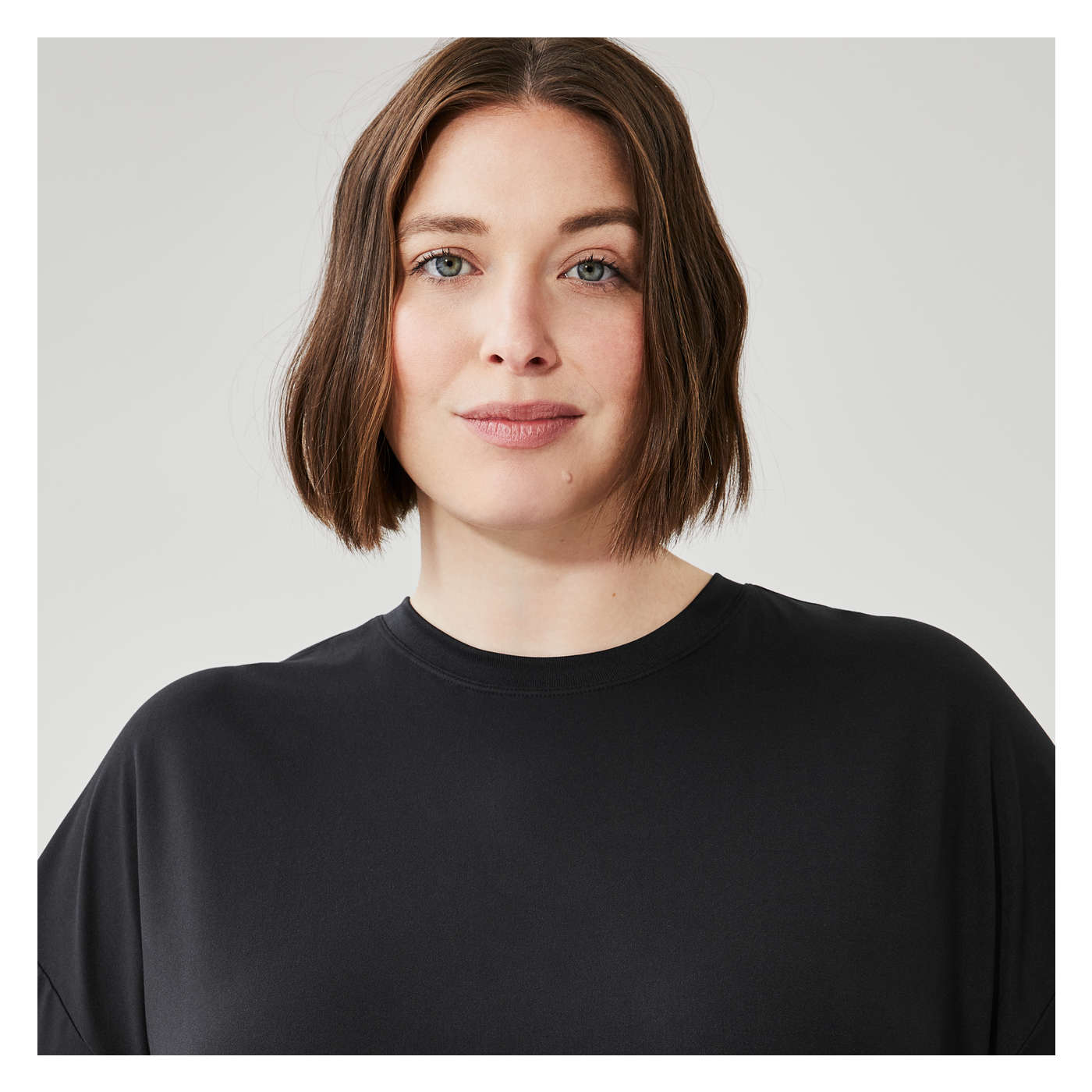 Crop Active T-Shirt in Black from Joe Fresh