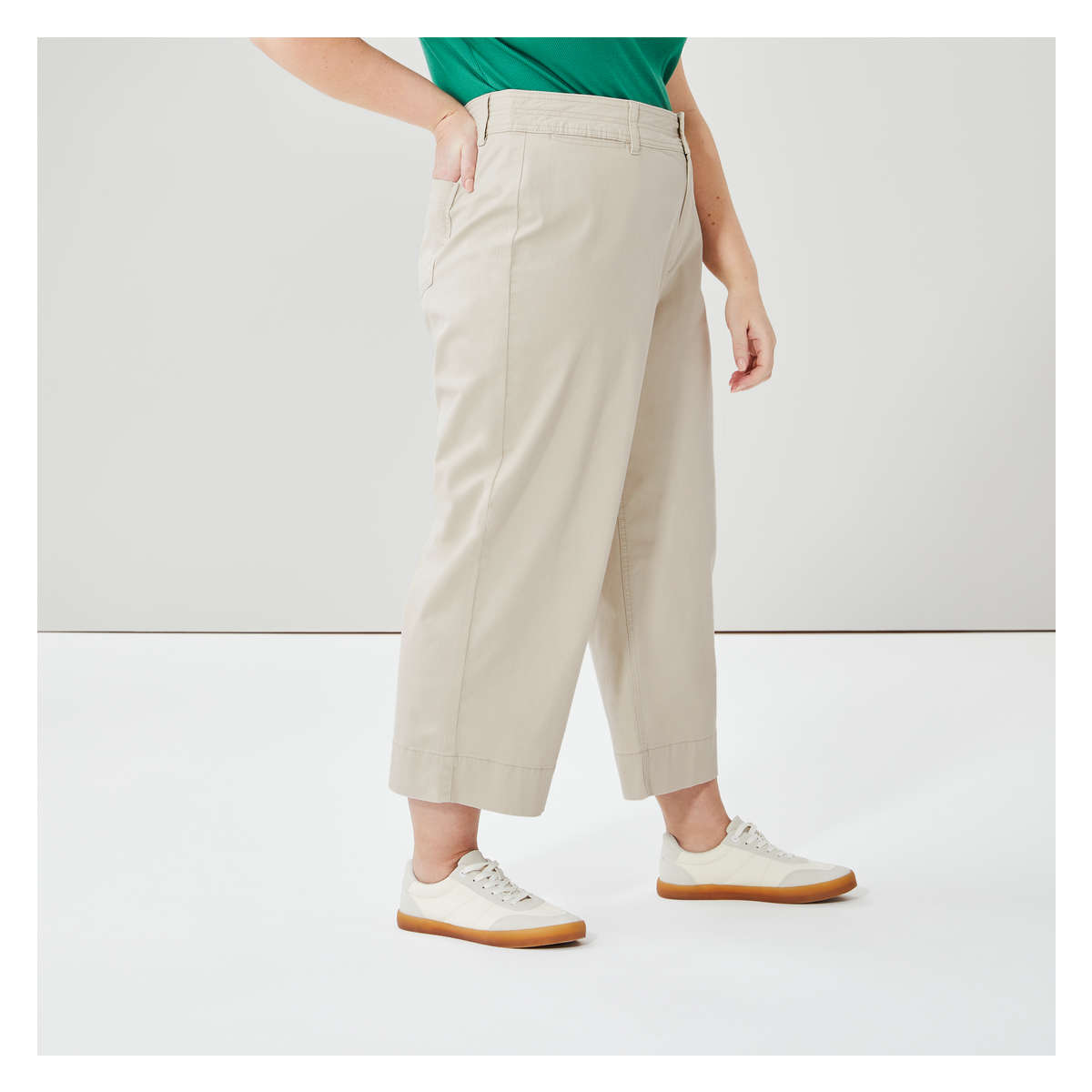 Low-waist Pull-on Pants - Light taupe - Ladies