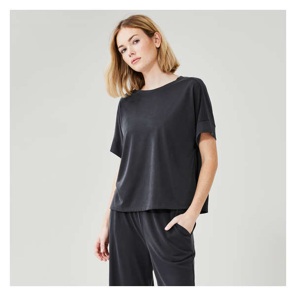 Brand House Women's T-Shirt Black / 2x