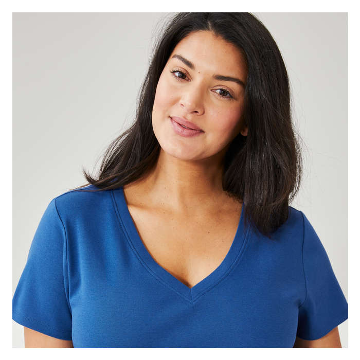 Aux Femmes T-shirt essentiel col V coton biologique Femmes+ - Bleu