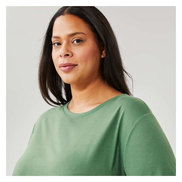 Women+ Relaxed T-Shirt - Green