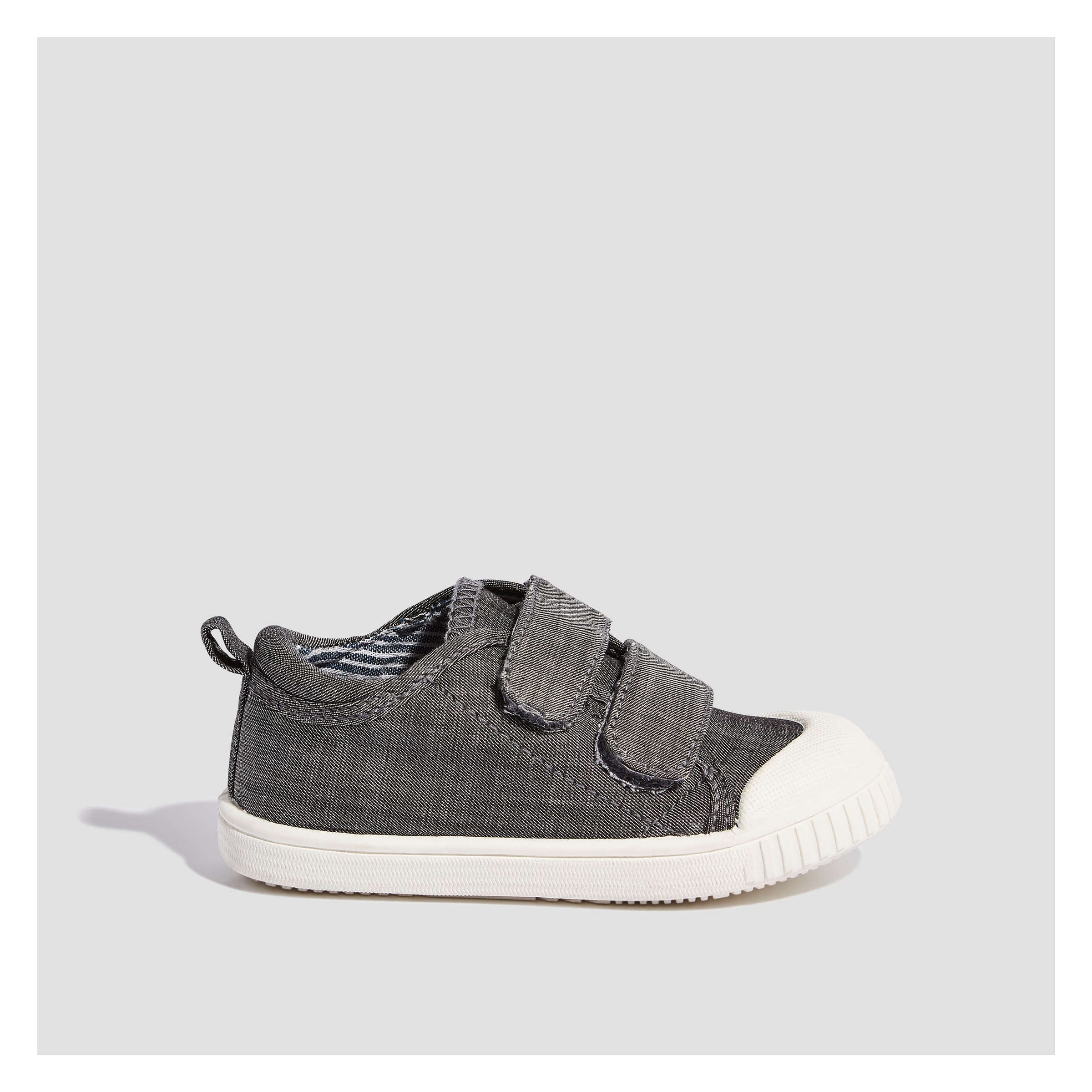 boys velcro sneakers