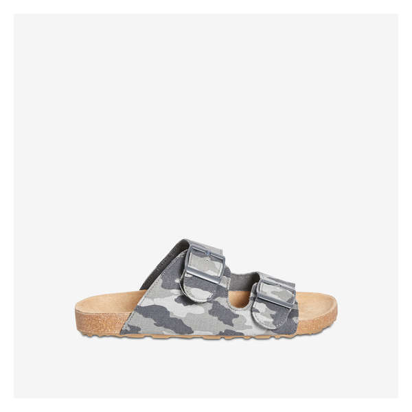 boy sandals size 4