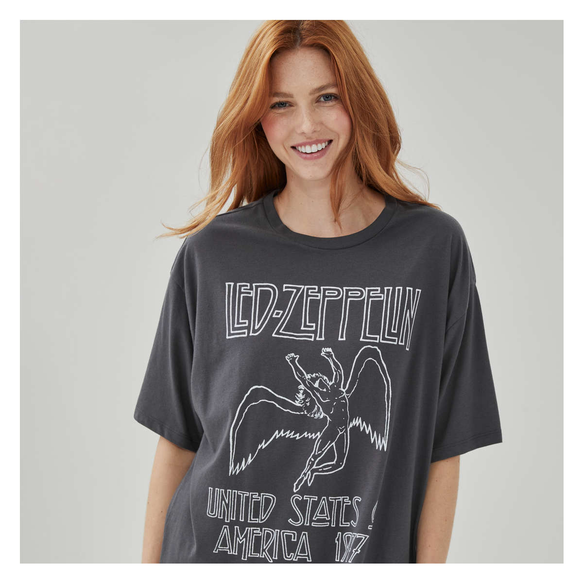 [Clove]★ Form Graphic T-shirt Adult Led Zeppelin Graphic T-Shirt in Charcoal from Joe Fresh
