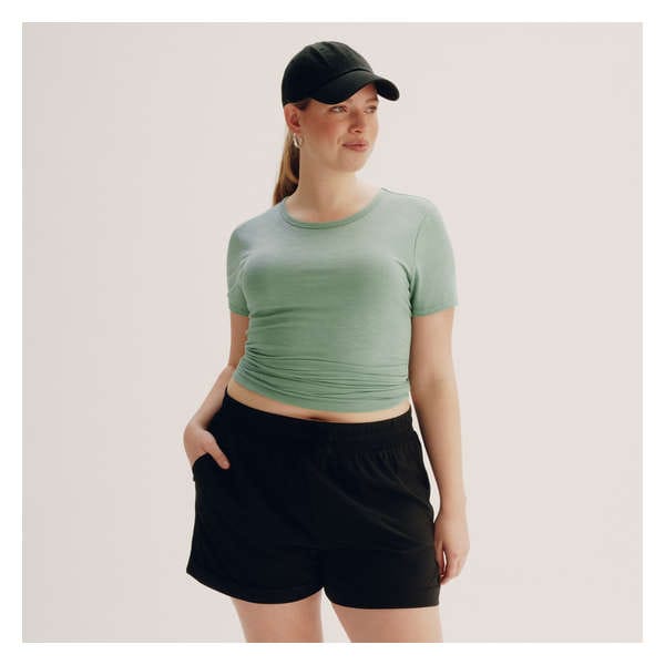 Women+ Active T-Shirt - Pastel Green