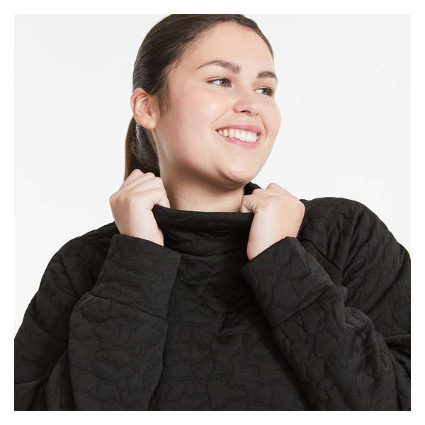 Women+ Quilted Pullover - Black