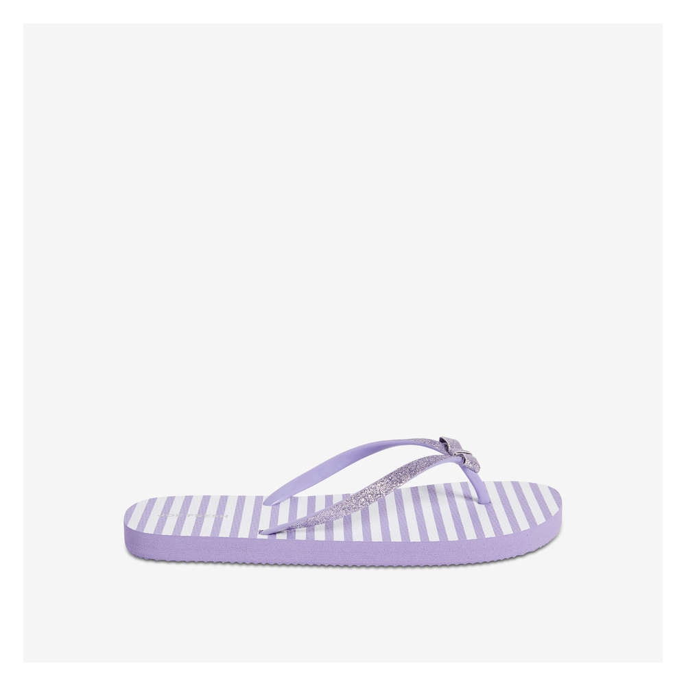 girls purple flip flops