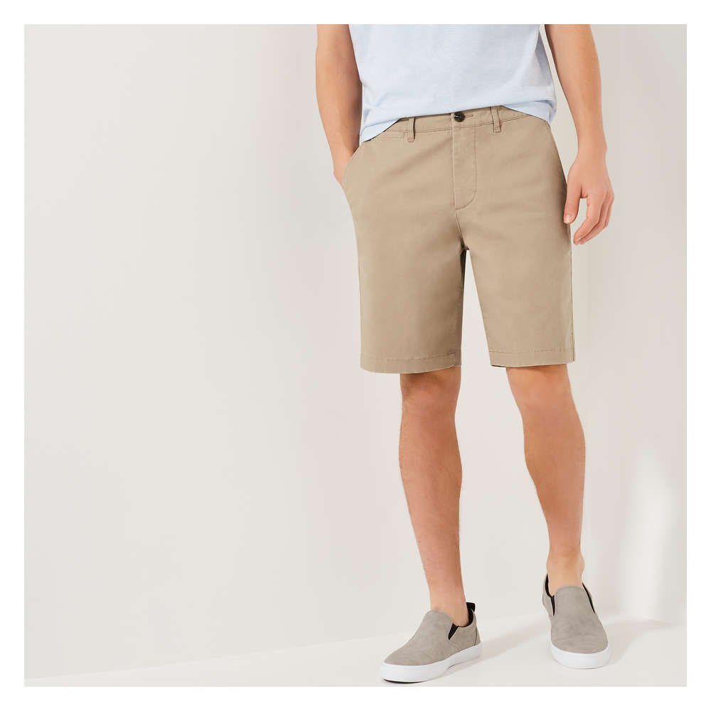 tan chino shorts