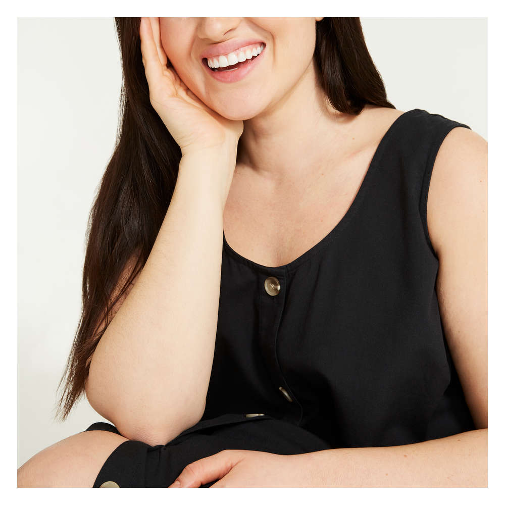buttons clothing store