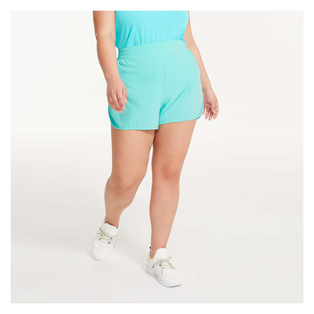 Women+ Elastic Waist Active Short in 