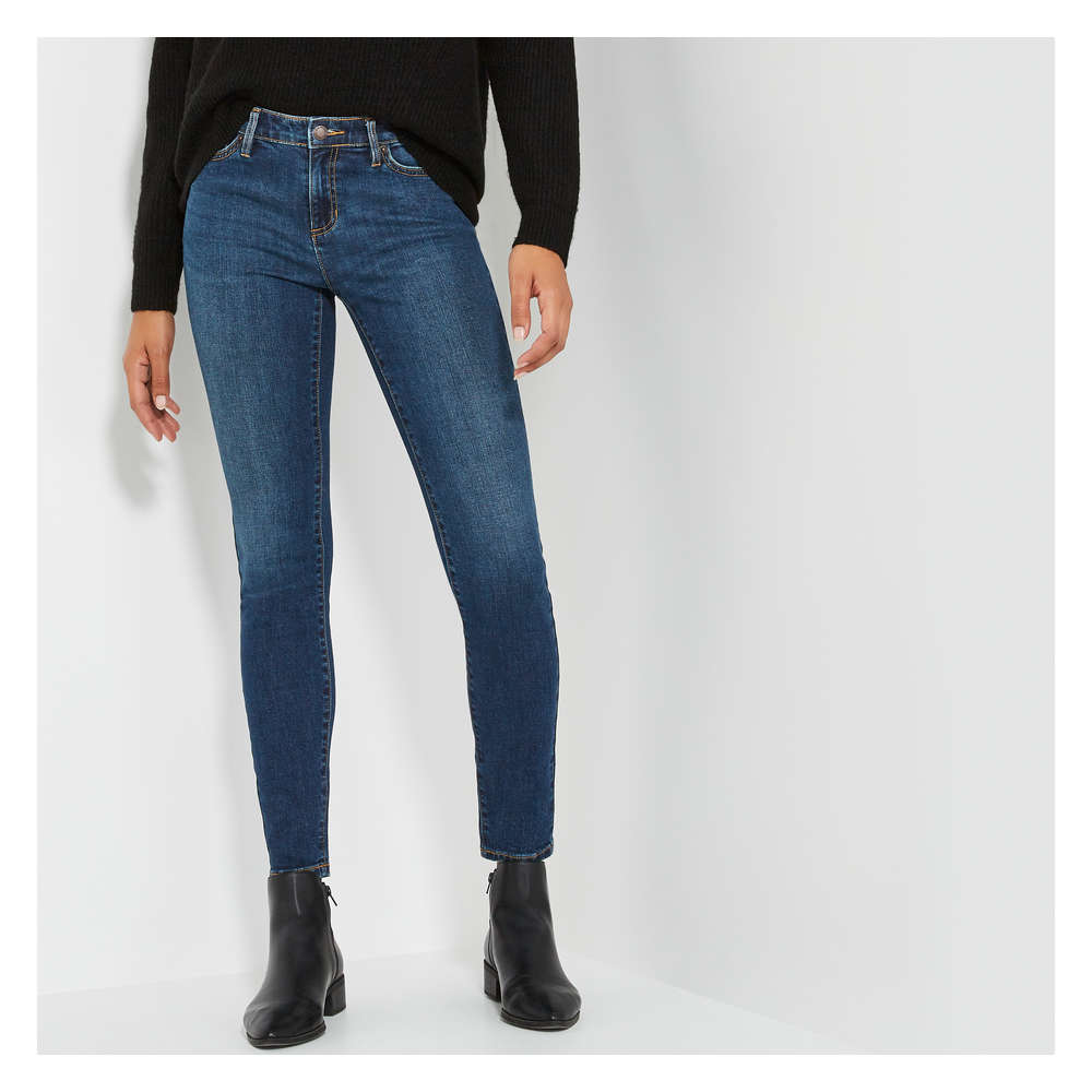 men over 35 wearing skinny jeans