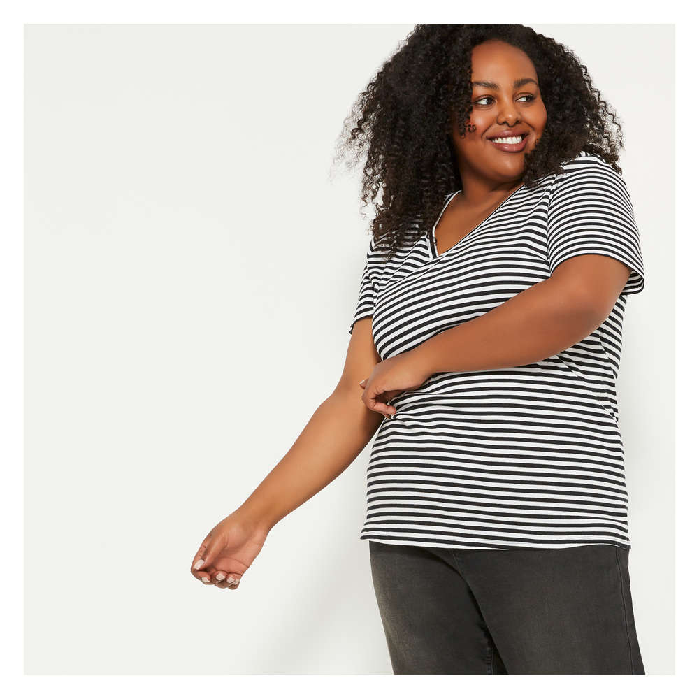 Joe Fresh Women+ Essential V-Neck Tee 1 ea, $10.00/1ea